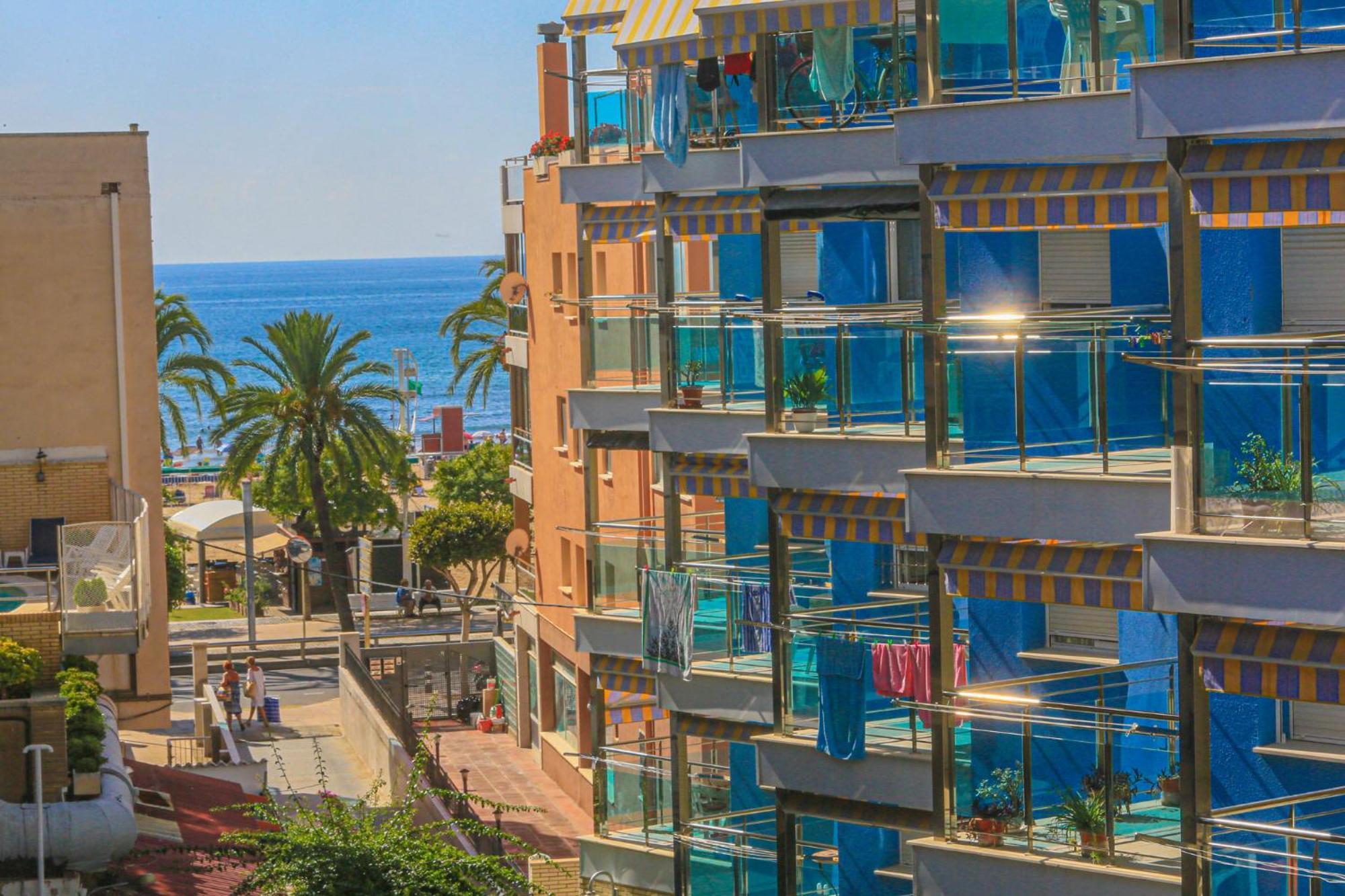 Litoral Costa Dorada - Mar Azul Only Families カンブリルス エクステリア 写真